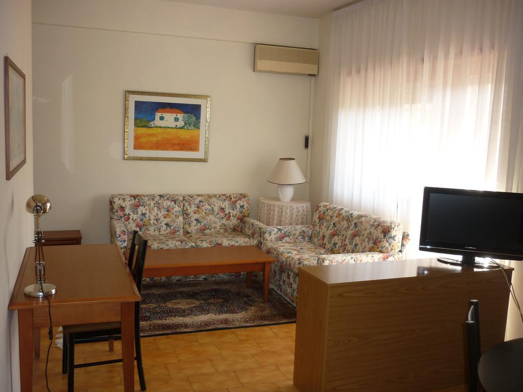 Eur Nir Residence Рим Екстериор снимка