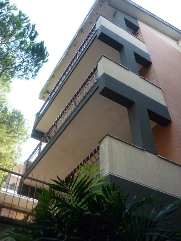 Eur Nir Residence Рим Екстериор снимка